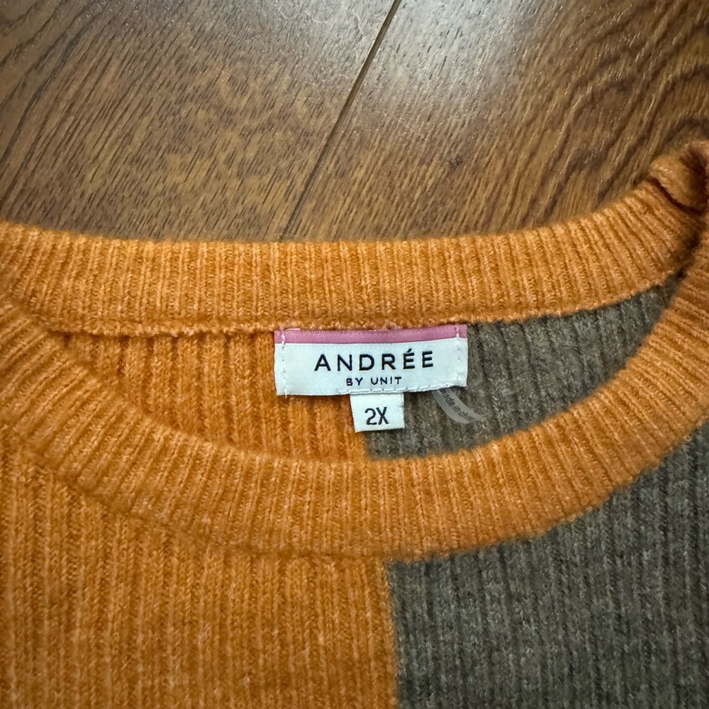 Colorblock sweater - Picture 3 of 3